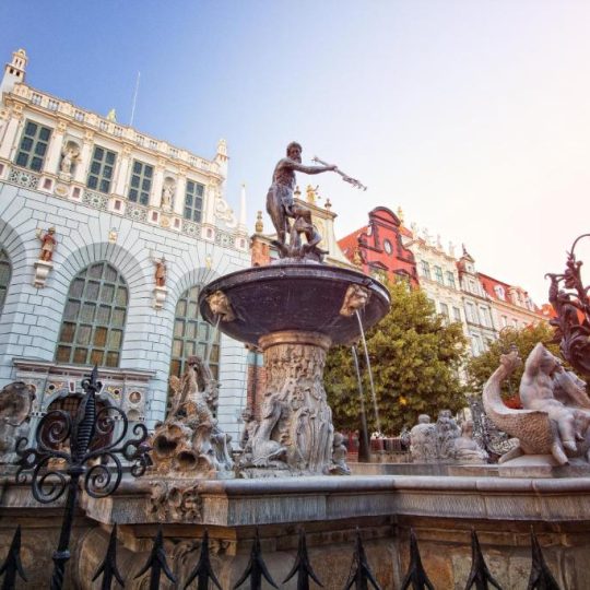 https://noweprzetargi.pl/warsztaty/wp-content/uploads/2026/08/Holiday_GD_2a-540x540.jpg